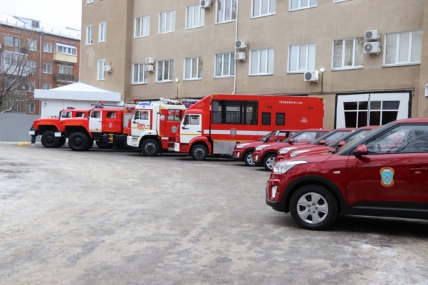 Спасателям Удмуртии вручили 10 новых служебных автомобилей