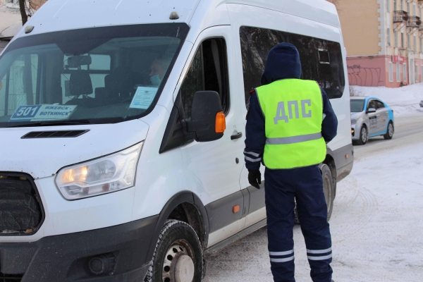 Сотрудники Госавтоинспекции Удмуртии возбудили 45 административных дел в отношении водителей автобусов