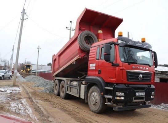 До 15 декабря завершат работы по щебенению дорог в Сарапуле 