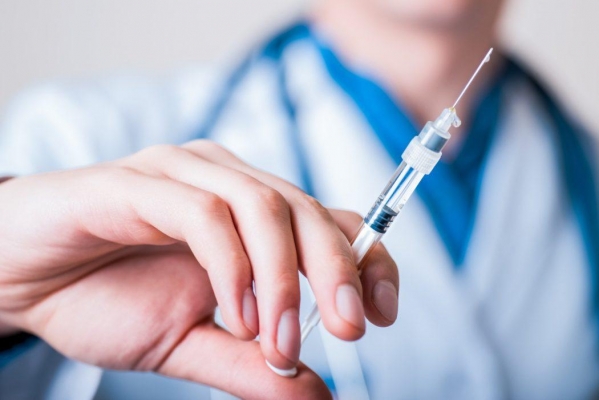 В Удмуртии почти 50% жителей получили первый компонент вакцины от коронавируса 