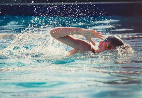 5-летний ребенок чуть не утонул в бассейне в Ижевске