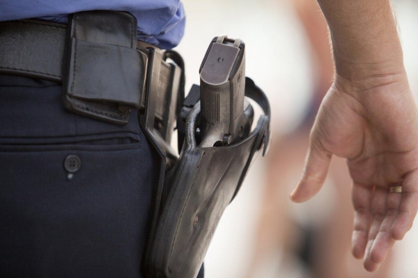 Полицейские в Удмуртии применили табельное оружие для остановки автомобиля нарушителя