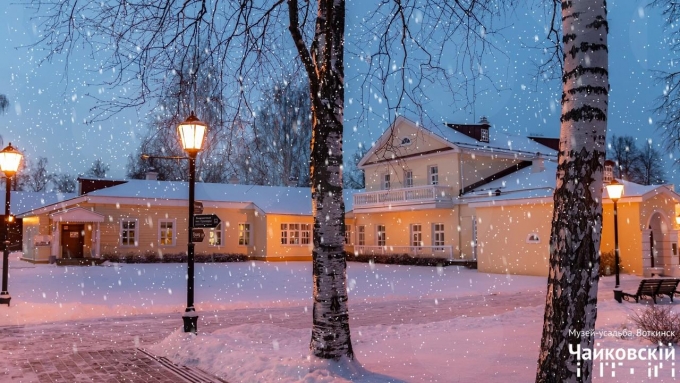 Ледяную елку высотой 3 метра установят у усадьбы Петра Чайковского в Воткинске