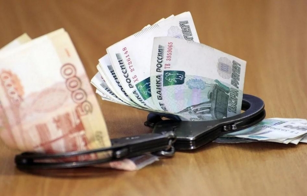 Иностранца оштрафовали в Ижевске за дачу взятки сотруднику ФСБ