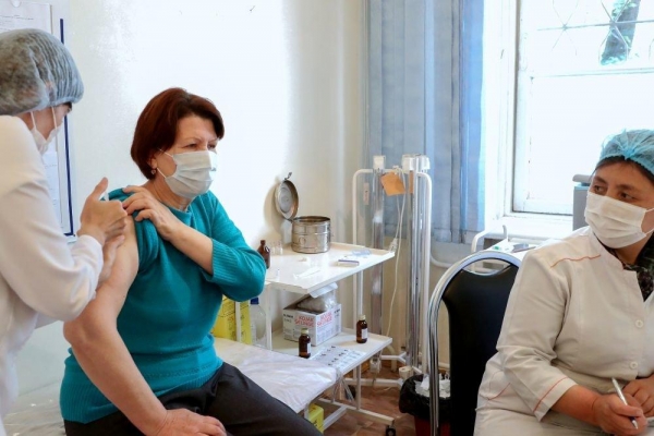 Более 117 тысяч жителей Удмуртии поставили прививку от COVID-19