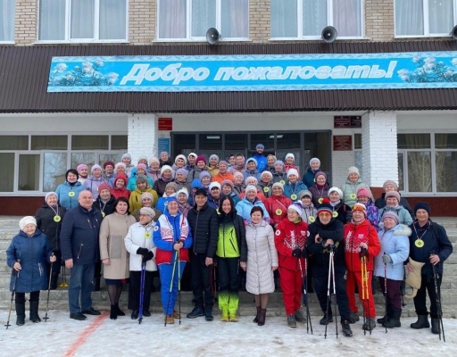 В Можгинском районе в рамках проекта «Удмуртское долголетие 2.0» прошёл день северной ходьбы