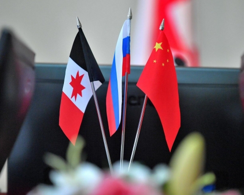 Владимир Путин призвал бизнес активнее подключиться к совместным проектам с Китаем