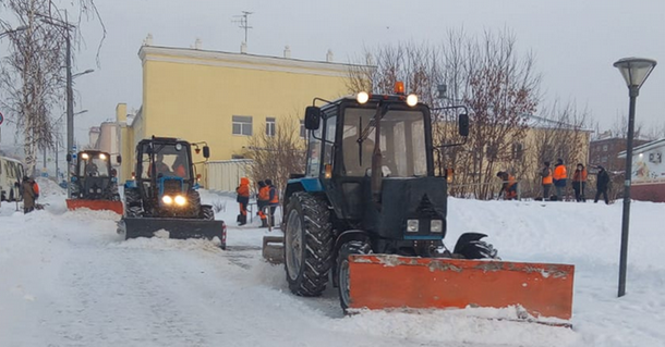 В Ижевске снег и наледь с улиц убирали с нарушениями